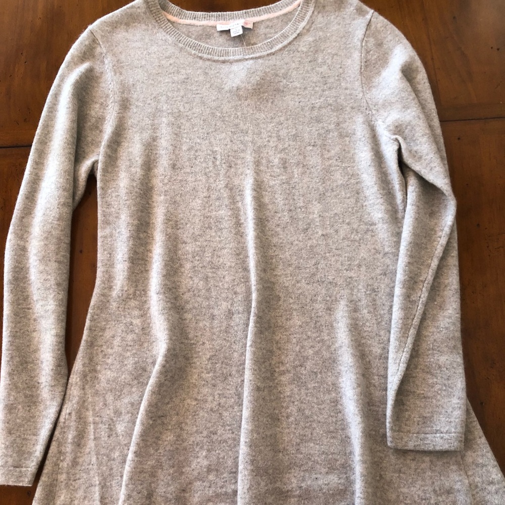 NWOT Isaac Mizrahi Live size S grey sweater